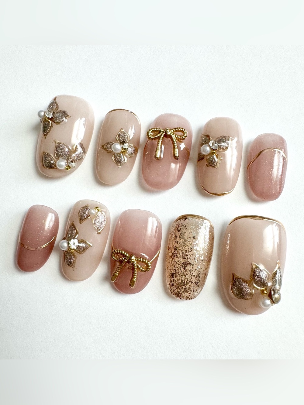 Nude Pink & Gold Floral Press-On Nails - Elegant Woman